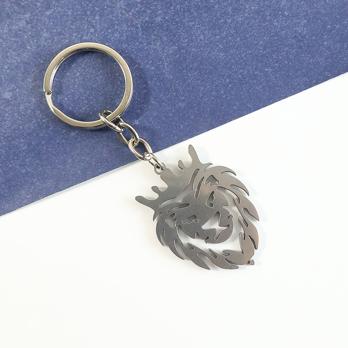 Stylish Metal Lion Head Keychain (1 Pc)